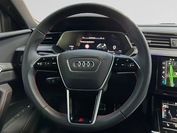 AUDI Q8 e-tron Sportback (2025) — foto 18 van 20