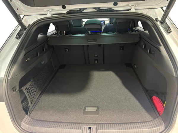 VOLKSWAGEN ID.7 Tourer (2026) — foto 14 van 24