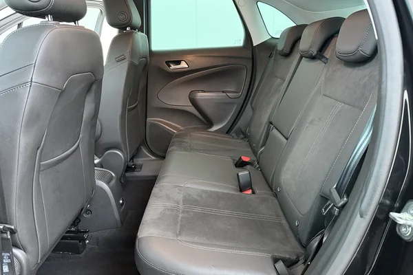 Opel Crossland (2022) — foto 17 van 18