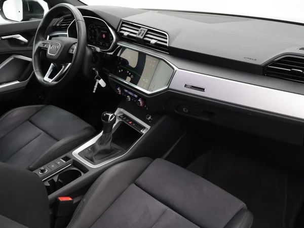 AUDI Q3 Sportback PHEV (2024) — foto 23 van 29