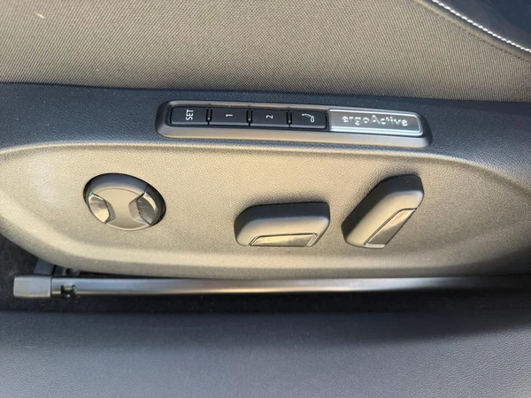 VOLKSWAGEN ID.7 Tourer (2025) — foto 4 van 23