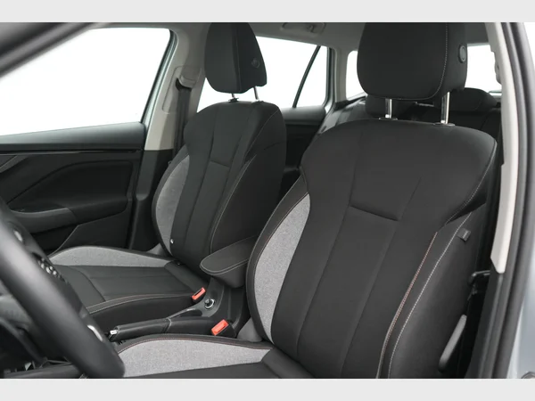 SKODA Kamiq (2024) — foto 16 van 28