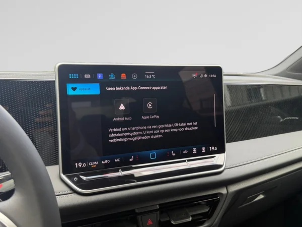 VOLKSWAGEN Tiguan (2026) — foto 9 van 24