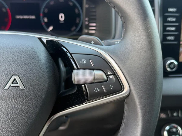 SKODA Karoq (2025) — foto 5 van 21
