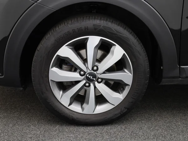 Kia Stonic (2023) — foto 5 van 34