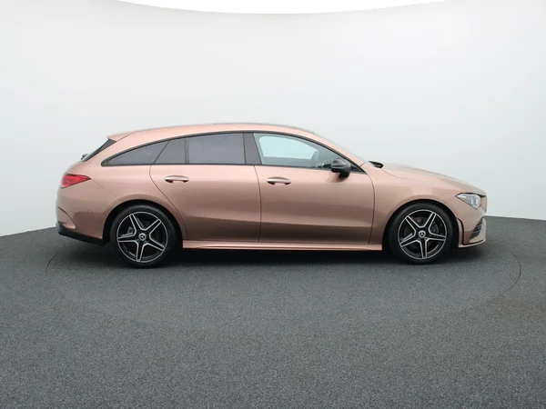 Mercedes-Benz CLA (2022) — foto 23 van 26
