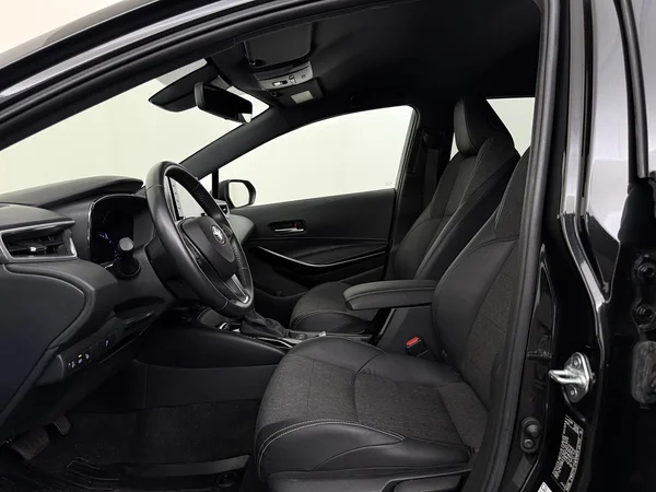 TOYOTA Corolla (2021) — foto 2 van 30
