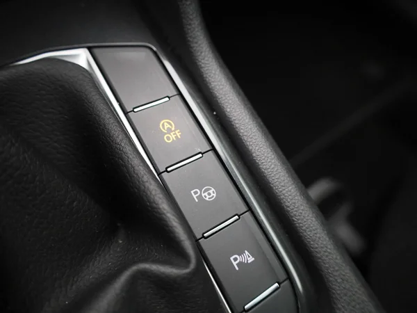 Volkswagen Tiguan (2022) — foto 21 van 48