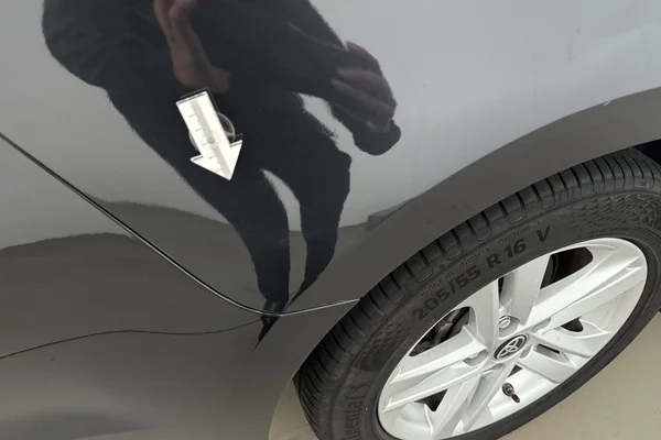 Toyota Corolla SW Hybrid (HEV) (2022) — foto 10 van 21