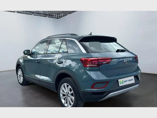 Volkswagen T-Roc (2022) — foto 12 van 29