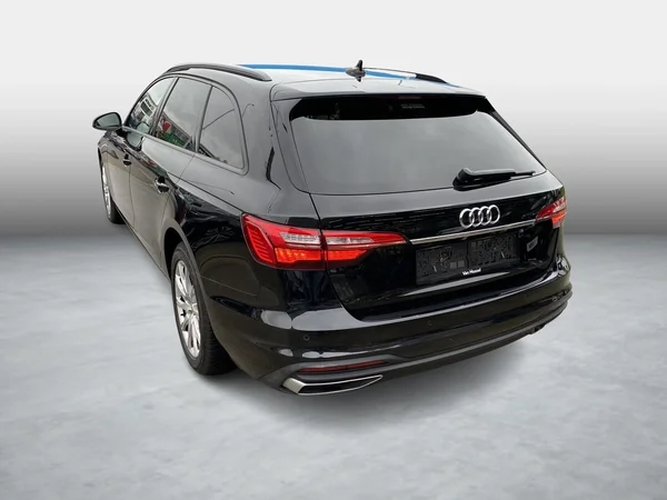 Audi A4 (2022) — foto 16 van 20