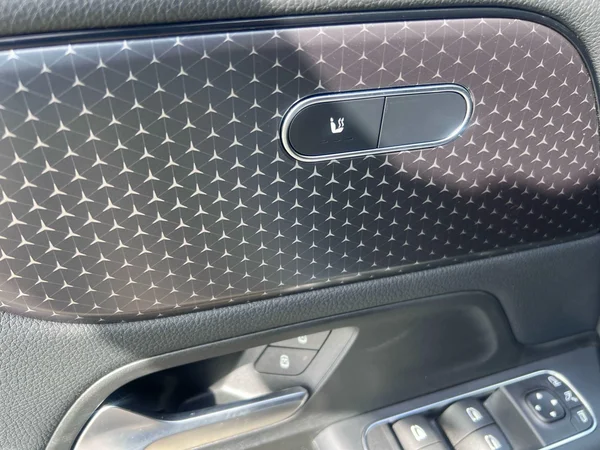 Mercedes-Benz GLA (2025) — foto 3 van 17