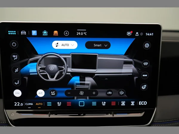 VOLKSWAGEN Tiguan eHybrid (PHEV) (2025) — foto 30 van 38