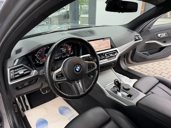 Bmw 318 (2022) — foto 26 van 27