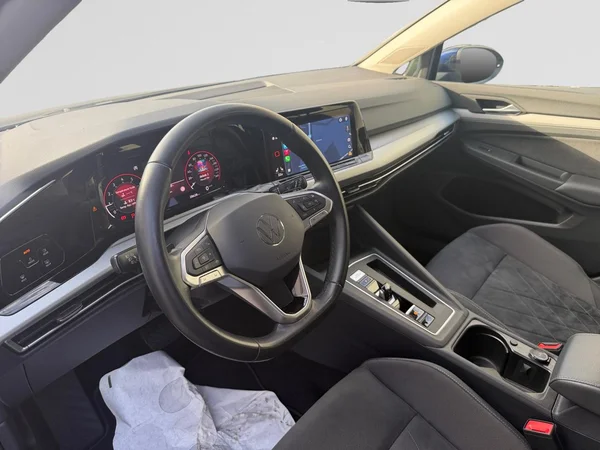 VOLKSWAGEN Golf VIII SW (2025) — foto 6 van 19