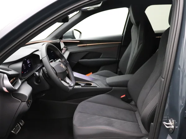 CUPRA Terramar e-Hybrid (PHEV) (2025) — foto 8 van 17
