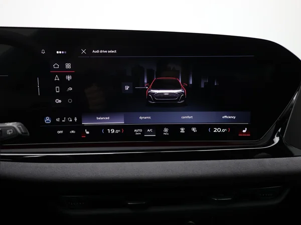 AUDI A5 Avant e-hybrid (PHEV) (2025) — foto 15 van 23