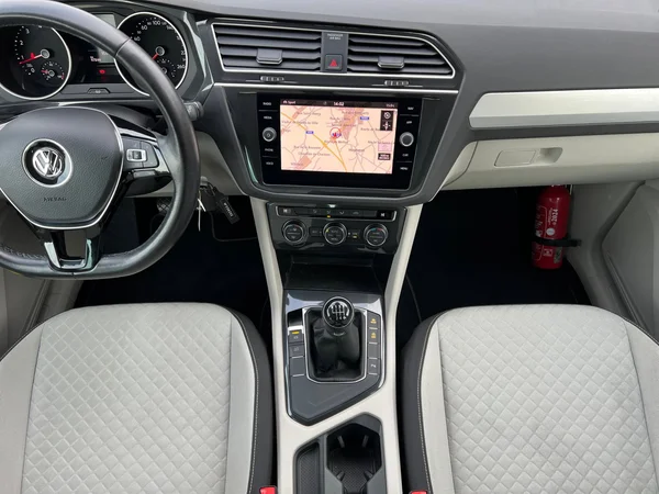 VOLKSWAGEN Tiguan (2019) — foto 20 van 20