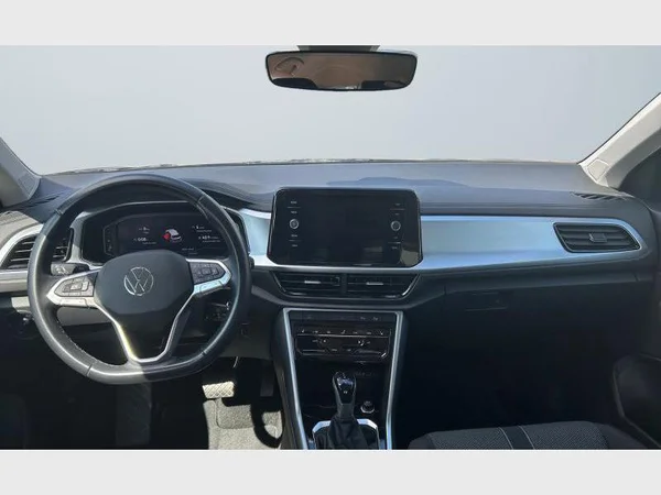 Volkswagen T-Roc (2023) — foto 4 van 29