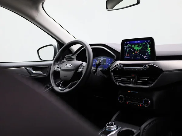 Ford Kuga (2022) — foto 31 van 40