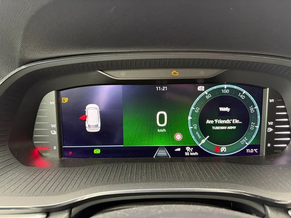 SKODA Octavia Combi (2024) — foto 6 van 24
