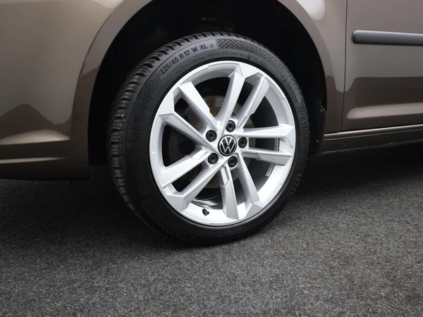 VOLKSWAGEN Caddy Maxi Life 2PLC (2014) — foto 4 van 17