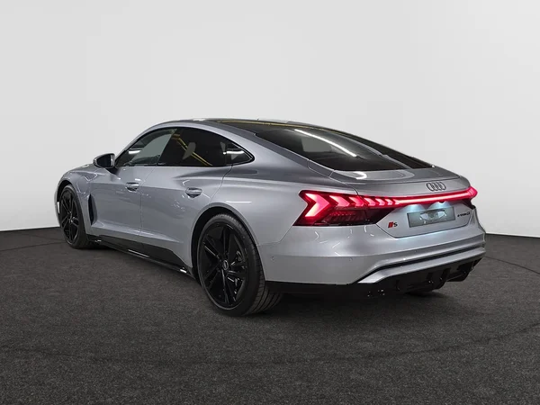 AUDI S e-tron GT (2025) — foto 17 van 23