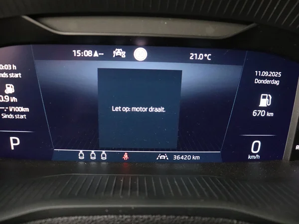 SKODA Karoq (2024) — foto 5 van 18