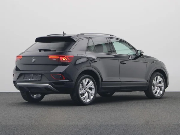 VOLKSWAGEN T-Roc (2022) — foto 12 van 19