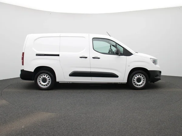 Opel Combo (2022) — foto 37 van 39