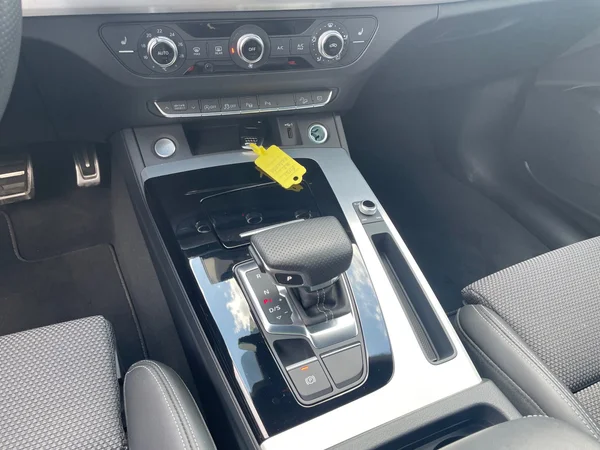AUDI Q5 Sportback (2025) — foto 4 van 21