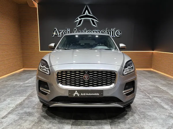 Jaguar E-Pace (2021) — foto 12 van 26