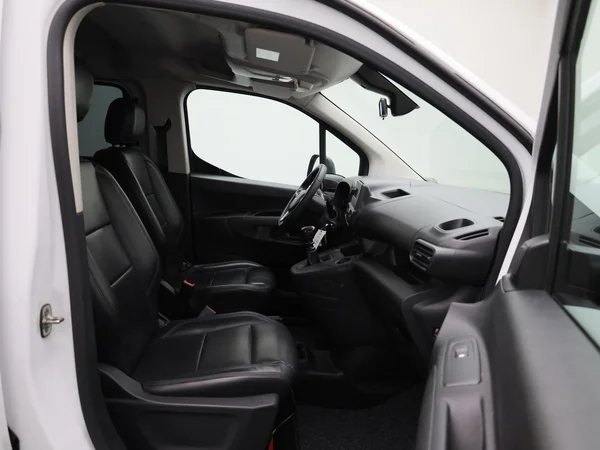 Opel Combo Life (2022) — foto 22 van 37