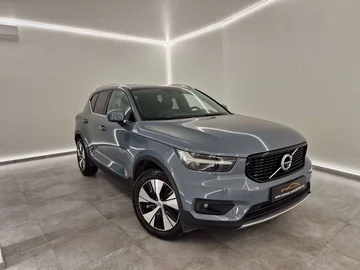 Volvo XC40 9b8bdc9c-4e4e-4670-b3ce-6b5cdf08ad2d