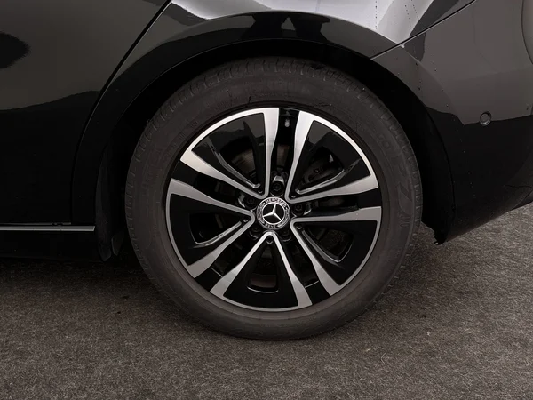 MERCEDES A 180 (2024) — foto 7 van 28