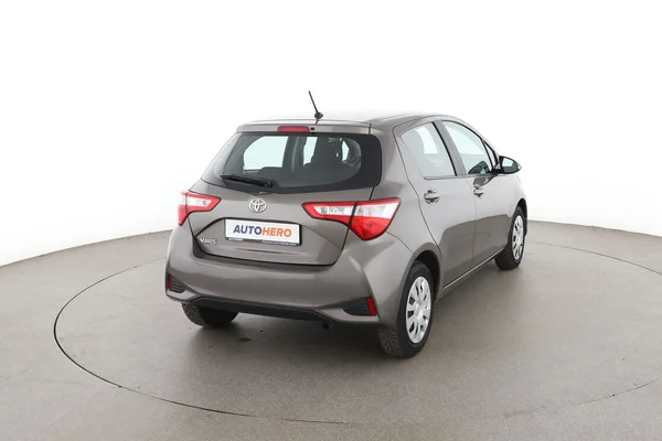 Toyota Yaris (2019) — foto 12 van 16