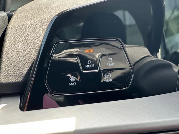 VOLKSWAGEN Golf VIII SW (2025) — foto 7 van 21