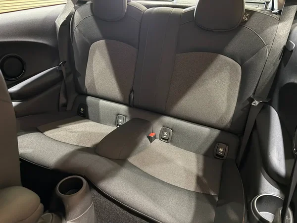 Mini Cooper (2014) — foto 6 van 19