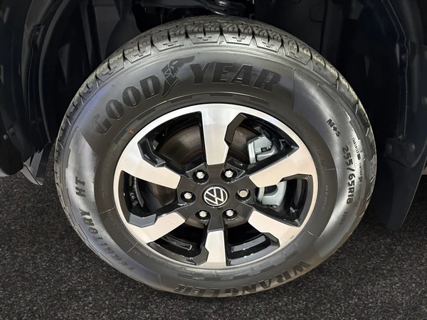 VOLKSWAGEN Amarok Double Cab (2026) — foto 14 van 15