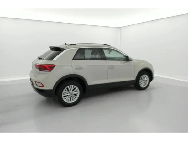 VOLKSWAGEN T-Roc Dsl (2023) — foto 35 van 36