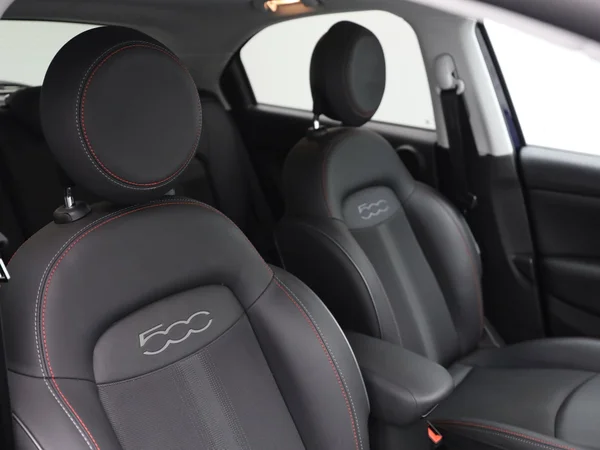 FIAT 500X Dolcevita (2024) — foto 9 van 19