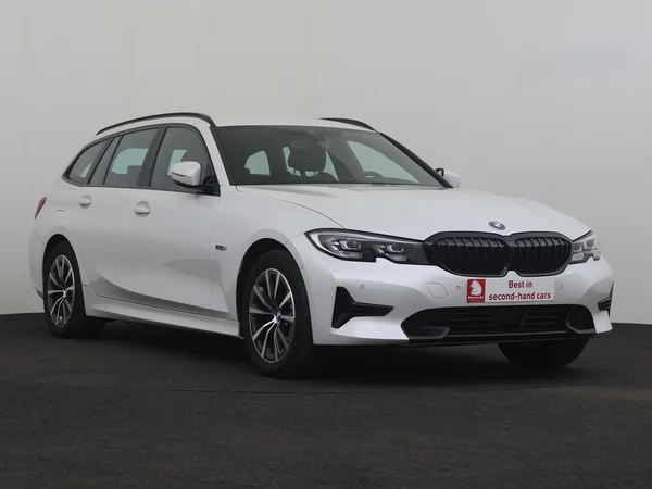 BMW 320 (2022) — foto 22 van 27