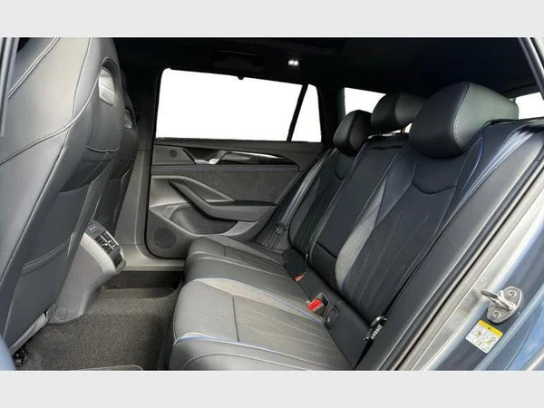 VOLKSWAGEN Passat Variant (2026) — foto 20 van 29