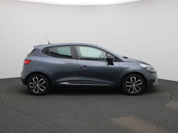 Renault Clio (2020) — foto 32 van 35