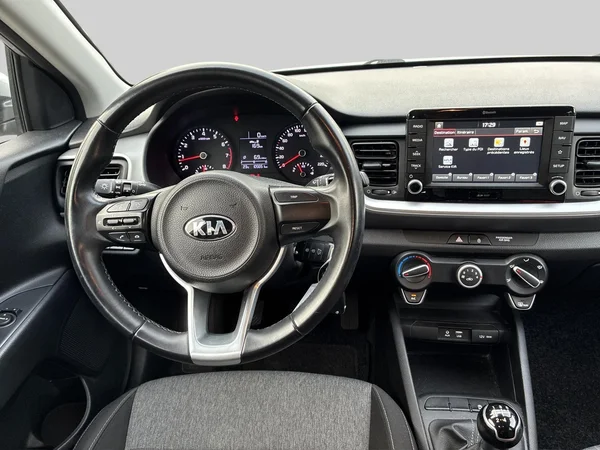 Kia Stonic (2018) — foto 5 van 16