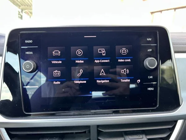VOLKSWAGEN T-Roc Cabriolet (2023) — foto 27 van 38