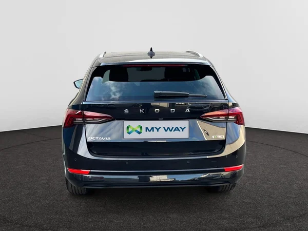 SKODA Octavia Combi (2024) — foto 6 van 20