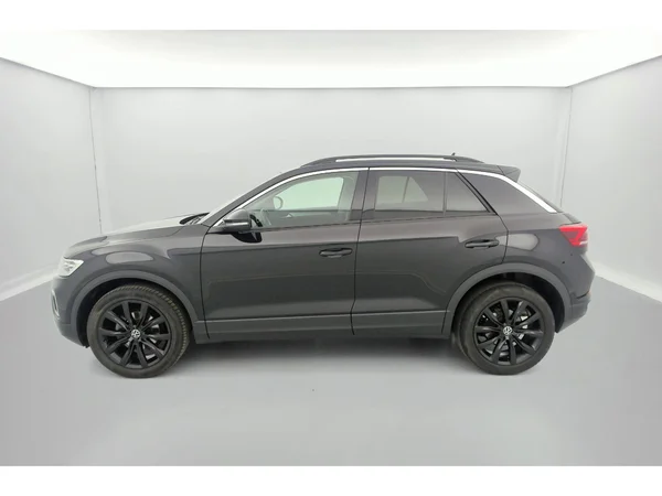 VOLKSWAGEN T-Roc (2022) — foto 35 van 36