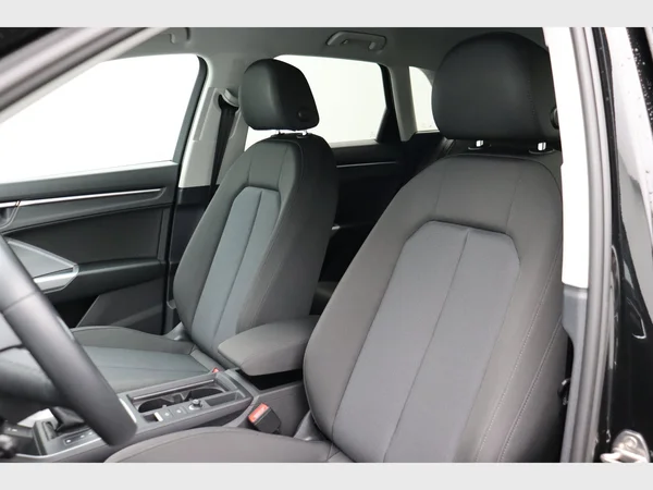 AUDI Q3 (2022) — foto 19 van 27