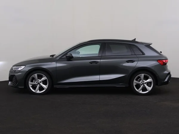 AUDI A3 Sportback (2025) — foto 11 van 18